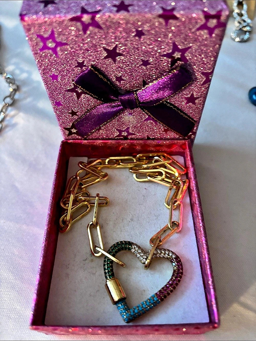 Heart Pendant Chain Necklace in Gold & Multicolor Like New